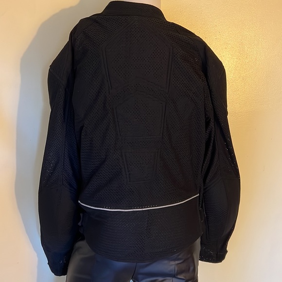 Motorcycle Air Flow Breathable Armor Jacket. Great condition. Unisex - Picture 3 of 14